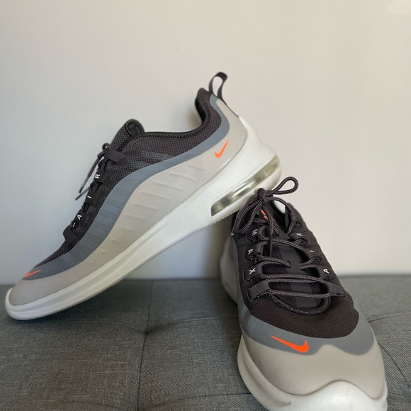 Nike Men’s Gray Orange Air Max Axis Sneaker Size 12 - Picture 2 of 10